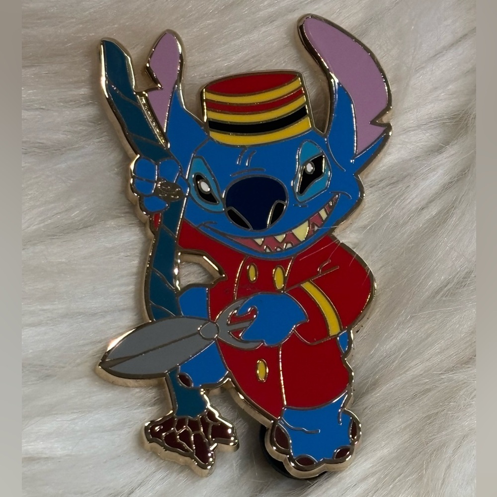 Fantasy Pin - Disney Tower of Terror Stitch Bellhop Cutting Elevator Cable LE100